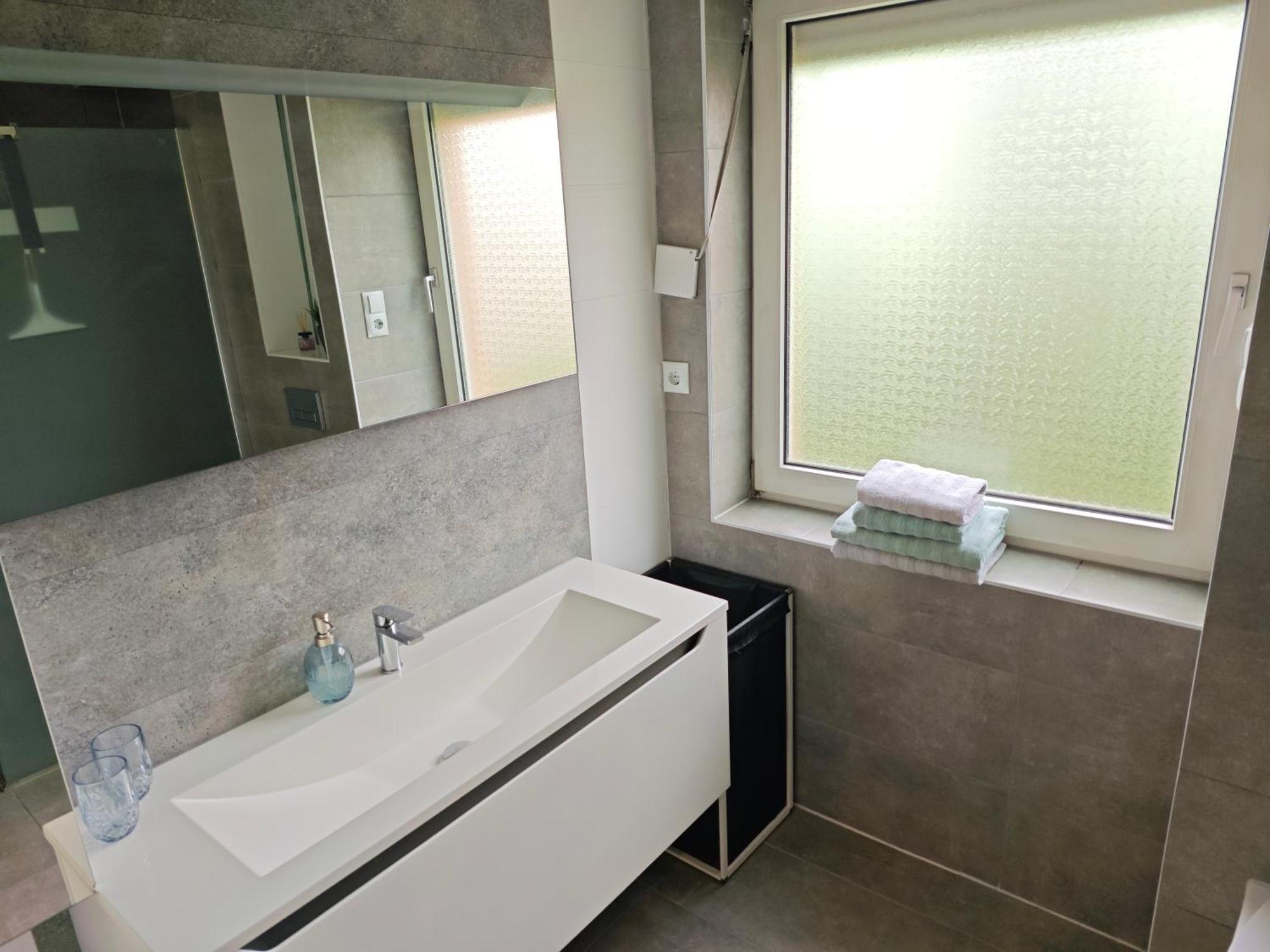 Fh-Naehe: Modernes Apt Mit Balkon Hof  Dış mekan fotoğraf